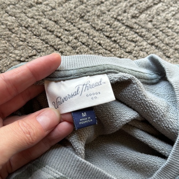 🧡Universal thread camo sweatshirt - Picture 2 of 4